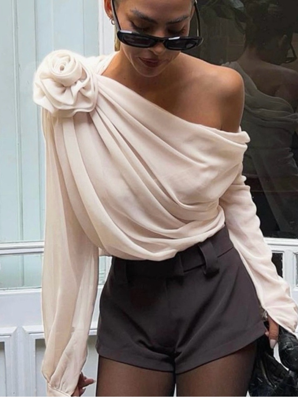 Commense Asymmetric One-Shoulder Rose-Embellished Blouse in Cream
